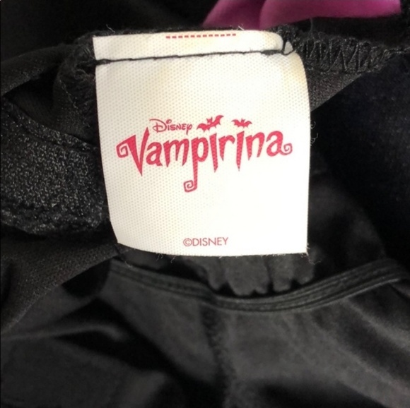 Vampirina Costume - Picture 2 of 5